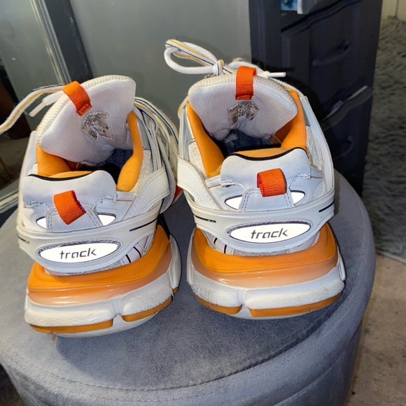 Balencaiage track sneaker size 40 . Worn 4 times . - Picture 2 of 6